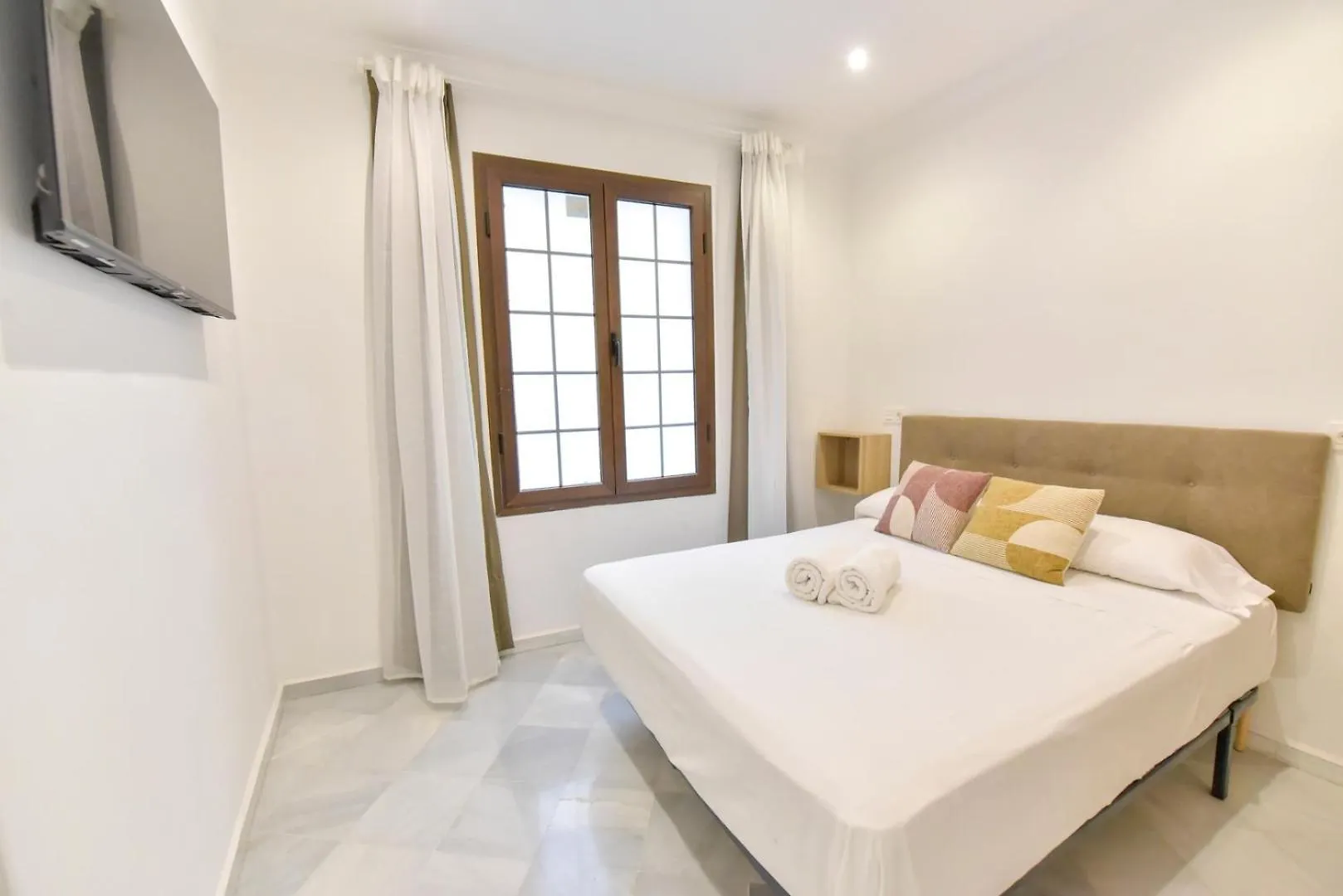 New! Modern Apartment In Central Neighborhood Sevilla