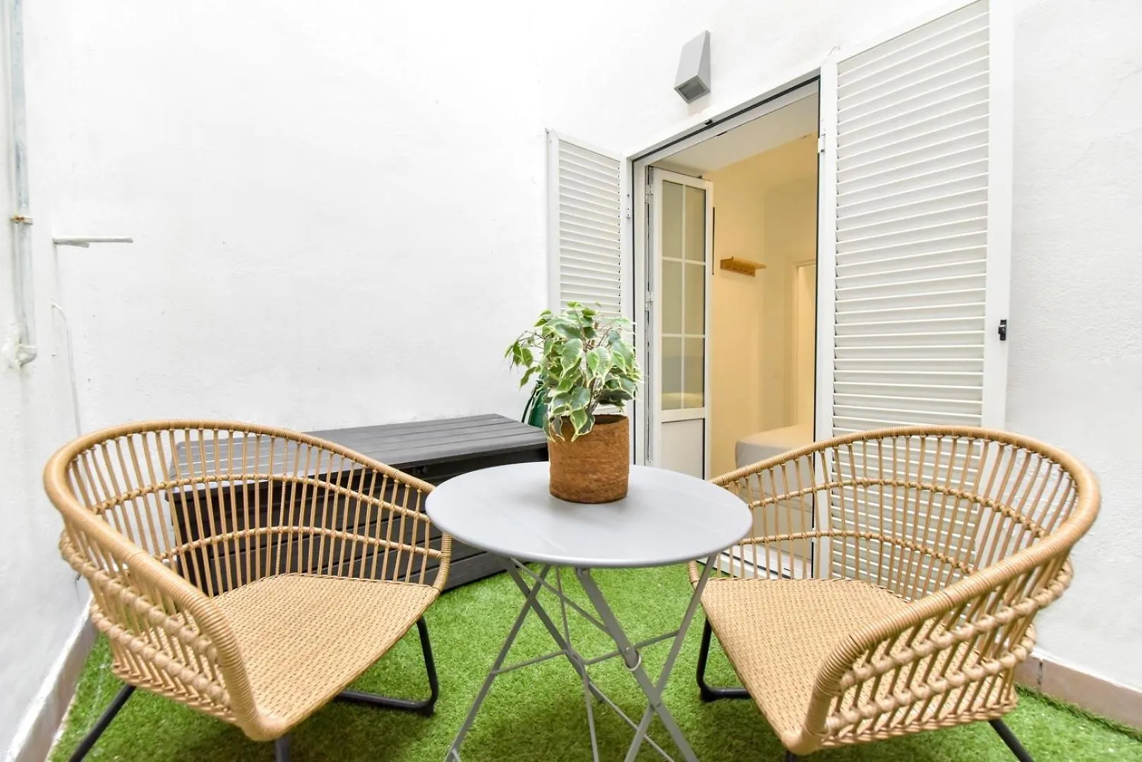 New! Modern Apartment In Central Neighborhood Sevilla